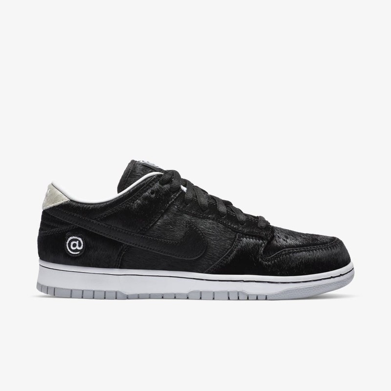 nike sb dunk low medicom toy